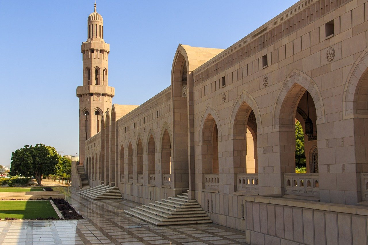 sultan-qaboos-grand-mosque-2606150_1280